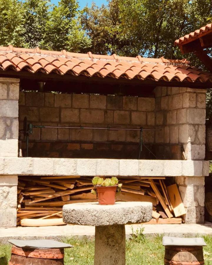Vikendica,Bungalovi Lipska Pecina Cetinje Exterior foto